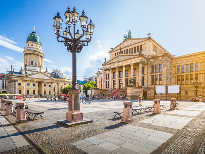 BERLİN VE HALLSTATT ILE  BİR ORTA AVRUPA MASALI TURU Pegasus Havayolları ile 7 gece