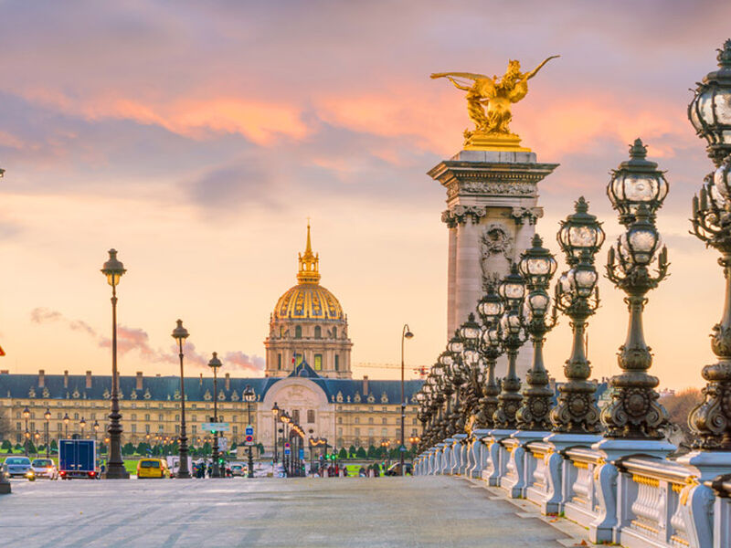 Elegant Benelüx & Alsace & Paris Turu Anadolujet Havayolları ile 7 Gece (AMS-BSL) FL001