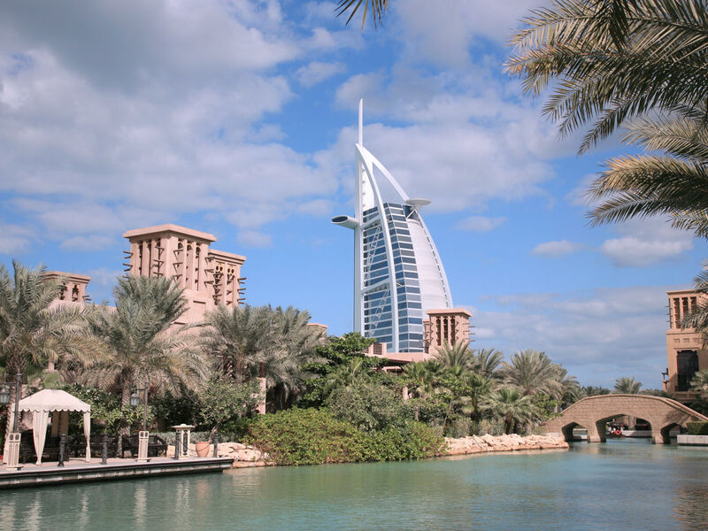 Dubai Turu Türk Havayolları ile 3 Gece (AUH-AUH) Perşembe Gidiş Pazar Dönüş IS001